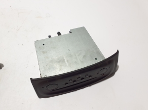 RENAULT Scenic (1996–2003) Radio (head unit) 8200130526 - 4