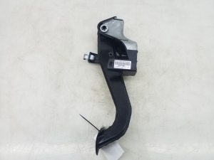 Mercedes Benz C-Class 204 (2007–2014) Piduripedaal A2042902101 - 2