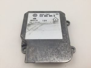 Airbagsteuergerät - 1C0909605B