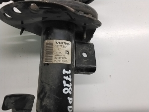 VOLVO XC70 (2007–2016) Front shock absorber and its components 31323217 - 2