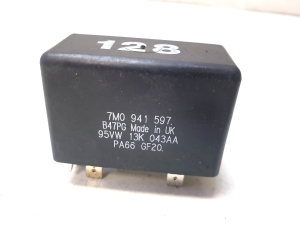 AUDI A6 C5 (1997–2005) Relais 7M0941597  128 - 2