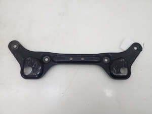 Front subframe bracket - A2046280011