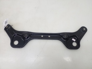 Mercedes Benz C-Class 204 (2007–2014) Front subframe bracket A2046280011 - 2
