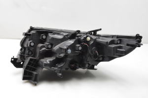 TOYOTA Alphard I (2021–2026) Phare avant 8111058531 - 2