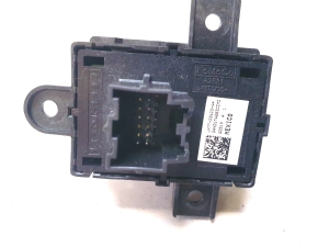Ford Focus (2018–2026) Electric parking brake control module JX7T2B623AA - 3