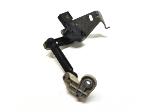 BMW i4 G26 (2022–2026) Andur tagumisel rummul 6895466 - 3