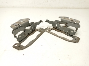 Mercedes Benz C-Class 204 (2007–2014) Hood hinge A2048800728 - 3
