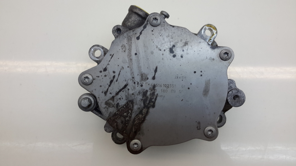 Used Mercedes Benz AClass Vacuum pump A2701800901