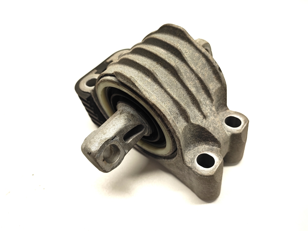 BMW i4 G26 (2022–2026) Mootoripadi 21339410 BMW i4 G26 (2022–2026) Mootoripadi 21339410