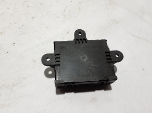 Land Rover Range Rover IV (2012–2026) Front door control unit JPLA14D618BB - 2