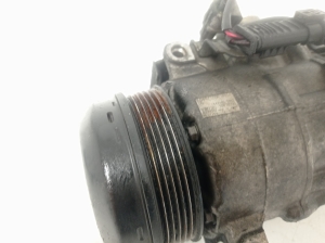  Air conditioner compressor 