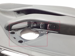 AUDI A3 8V (2012–2020) Esiukse polster 8V5867103L - 2