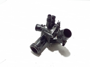 Land Rover Range Rover IV (2012–2026) Kühlmittelthermostat K6D38575AA - 3