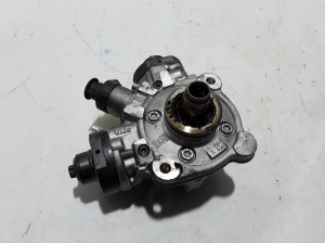   Kraftstoffpumpe  - K6D39B395AA 