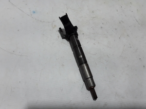 Injektor Einspritzdüse - K6D39K546AA