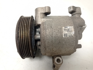 TOYOTA Aygo B40 (2014–2026) A/C compressor 88310YV010 - 3