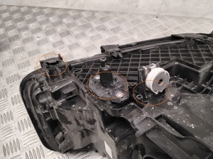 BMW 5 SERIES G30 (2016–2026) Esituli 5A26FA3 - 2