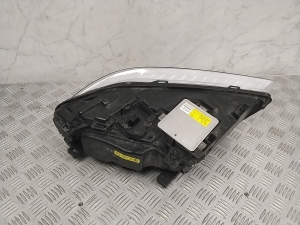 VOLVO V70 III (2007–2017) Esituli 31420014 - 4