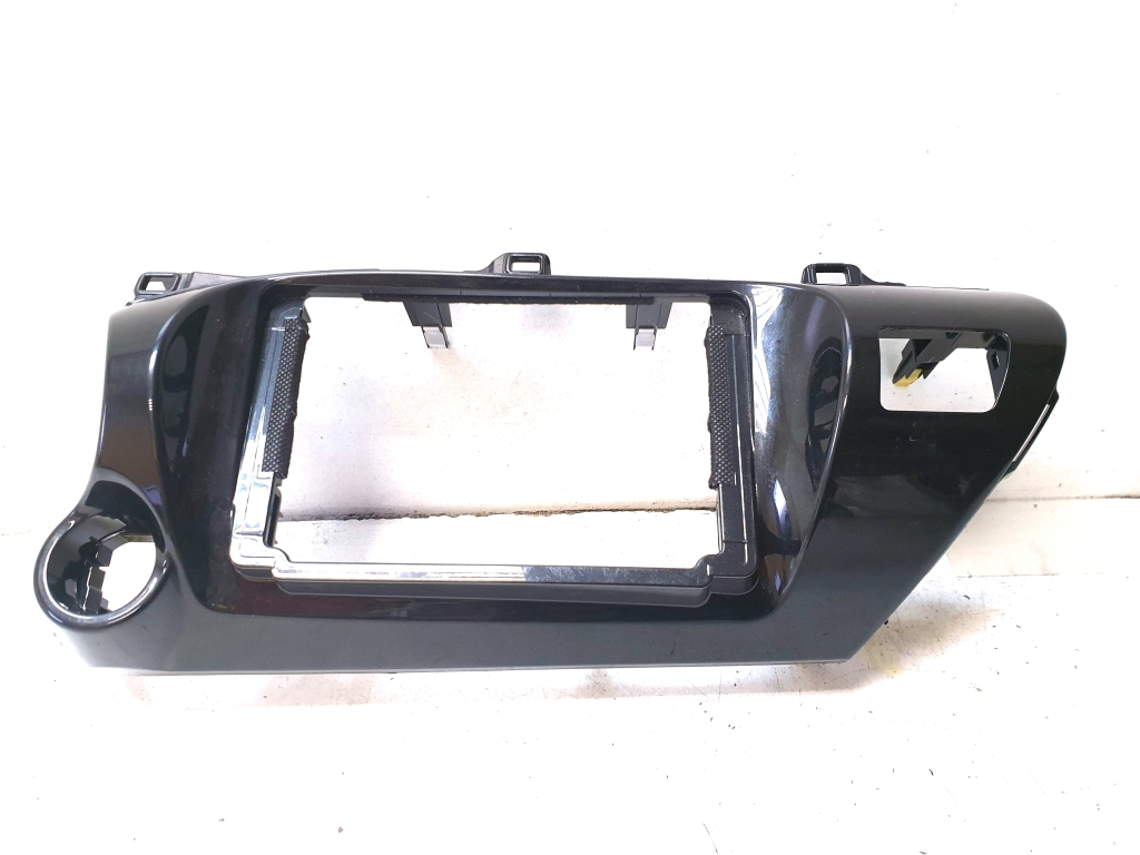 TOYOTA Hilux (2015–2020) Dashboard trim 55420KK140 55422KK110 TOYOTA Hilux (2015–2020) Dashboard trim 55420KK140 55422KK110