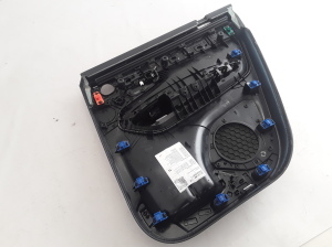 VOLVO XC90 (2015–2024) Tagumise küljeukse polster 31393115 - 4