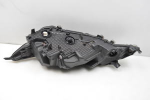 TOYOTA Harrier I (2013–2020) Headlight E133468325 - 2