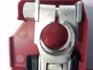 LEXUS RX GGL1 (2009–2015) Pluskabel-Klemme 8262048111 - 2
