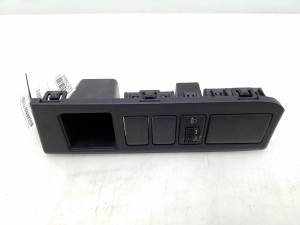 Headlight leveling switch - 684859U000