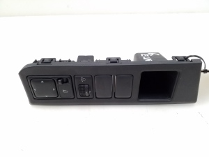 Mirror control switch - 684859U100