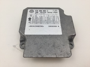 Volkswagen Passat B5 (1997–2005) Airbagsteuergerät 1C0909605C