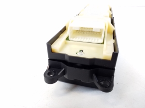 LEXUS RX GGL1 (2009–2015) Front door glass switch 8404048190 - 4