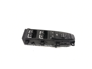 Kia Niro (2016–2022) Front door glass switch 93570G5700 - 2