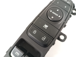 Kia Niro (2016–2022) Front door glass switch 93570G5700 - 3
