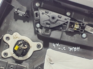RENAULT Arkana (2019–2026) Tagumise küljeukse polster 829014828R - 3