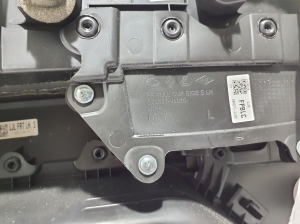 RENAULT Arkana (2019–2026) Priekšējo durvju apšuvums 809003886R - 5