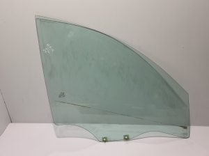 Front door glass - 803008810R
