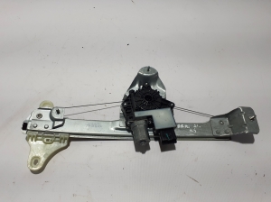 Rear side door window regulator - 827217197R