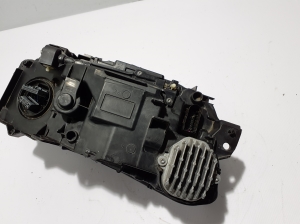 VOLVO V90 (2016–2026) Esituli 32228310 - 6