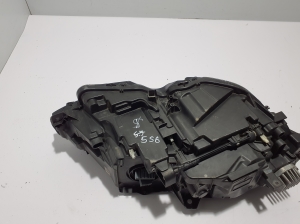 VOLVO V90 (2016–2026) Esituli 32228310 - 7