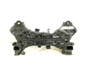 Kia Niro (2016–2022) Eesmine alusraam 62405Q4000 - 2