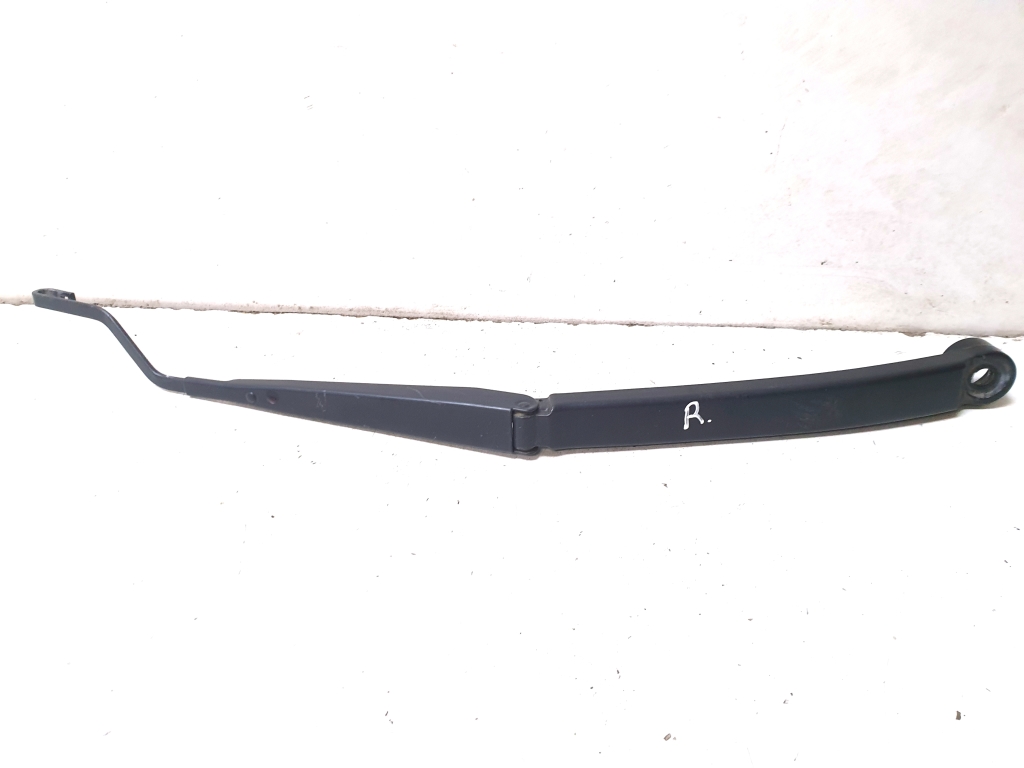 TOYOTA Hilux (2015–2020) Windshield wiper arm 2528 8666 TOYOTA Hilux (2015–2020) Windshield wiper arm 2528 8666
