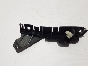  Front bumper bracket 