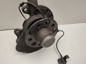 Mercedes Benz E-Class W211 (2002–2009) Front wheel hub A2113305220 - 2
