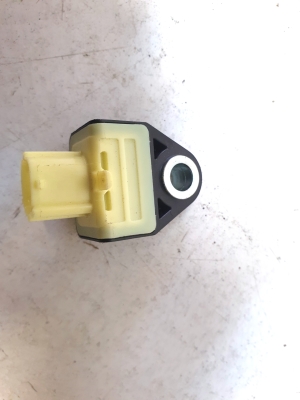 TOYOTA Hilux (2015–2020) Airbag sensor 898370K010 - 3