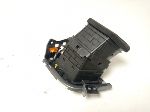 Hyundai i30 (2011–2017) Dashboard air vent grilles 97490A6000 - 3