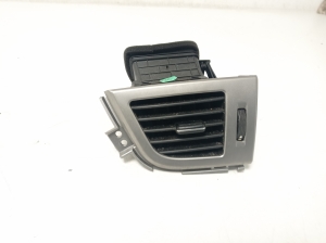 Grilles de ventilation du tableau de bord - 97490A6000