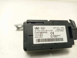 Hyundai i30 (2011–2017) Tire pressure control module 95800A5110 - 4
