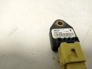Hyundai i30 (2011–2017) Airbag sensor 95930A6000 - 4