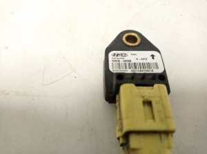 Hyundai i30 (2011–2017) Airbag sensor 95930A6000 - 3