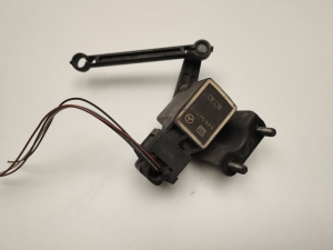   Height sensor on the front hub 