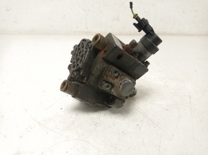 Hyundai i30 (2011–2017) Fuel pump 331002A420 - 2